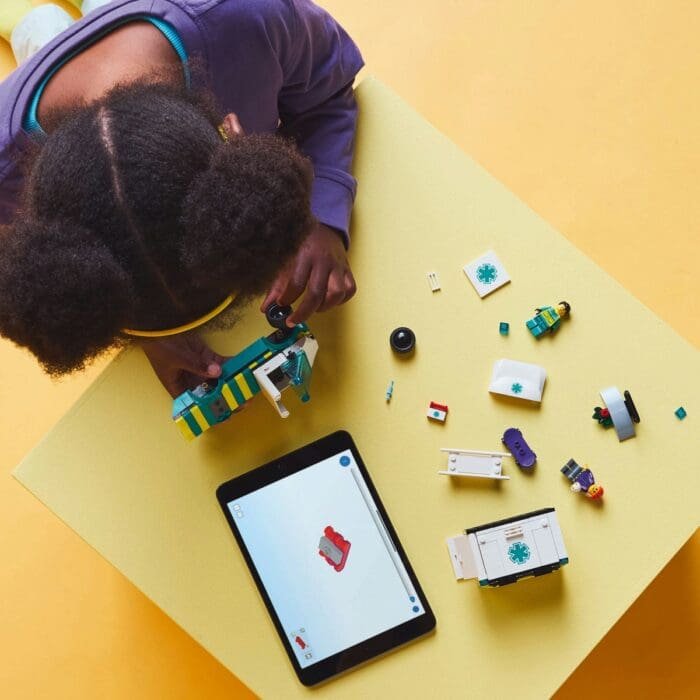 LEGO CITY AMBULANTA DE URGENTE 60451 - imagine 4