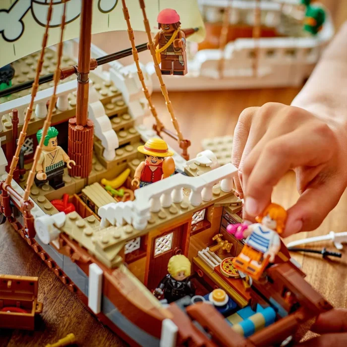 LEGO ONE PIECE CORABIA DE PIRATI FASNEATA MERRY 75639 - imagine 14