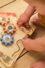 Casuta din lemn cu activitati, Egmont Toys - imagine 4