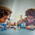 LEGO SUPER HEROES LABORATORUL LUI IRON MAN SALA ARMURILOR 76315 - imagine 3