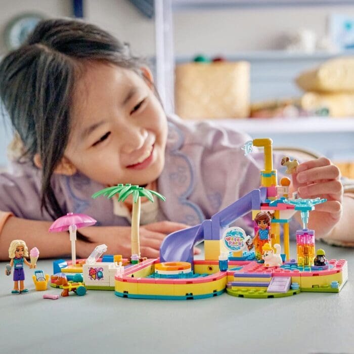 LEGO FRIENDS O ZI DISTRACTIVA IN PARCUL ACVATIC 42676 - imagine 4