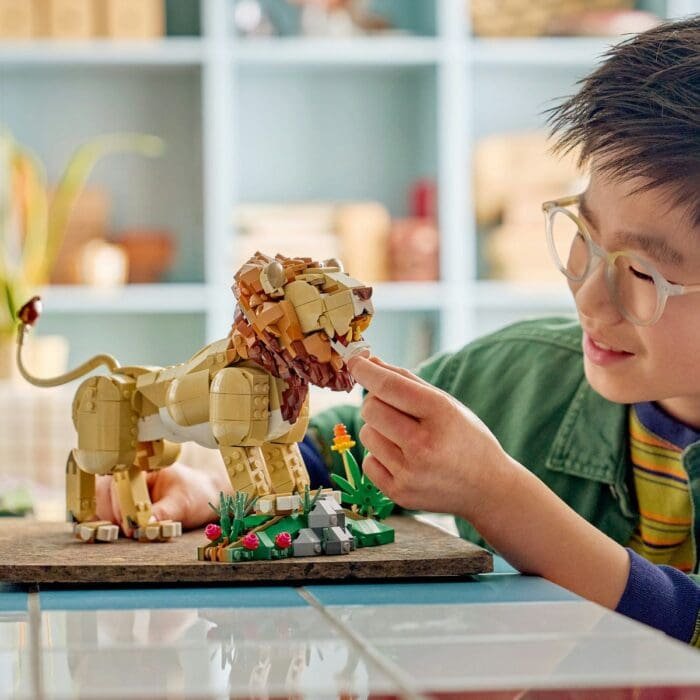 LEGO CREATOR ANIMALE SALBATICE LEU MAIESTUOS 31386 - imagine 4