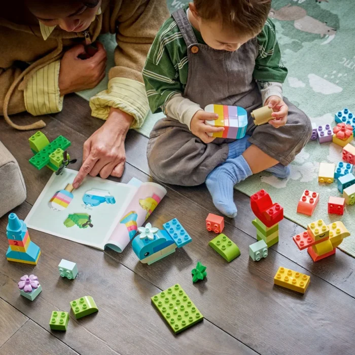LEGO DUPLO CUTIE CREATIVA IN CULORI 10479 - imagine 13