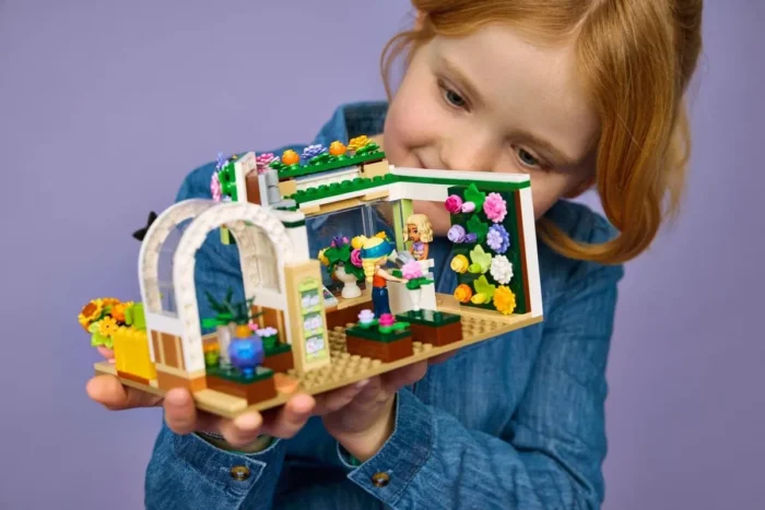 LEGO FRIENDS FLORARIE CREATIVA 42693 - imagine 13