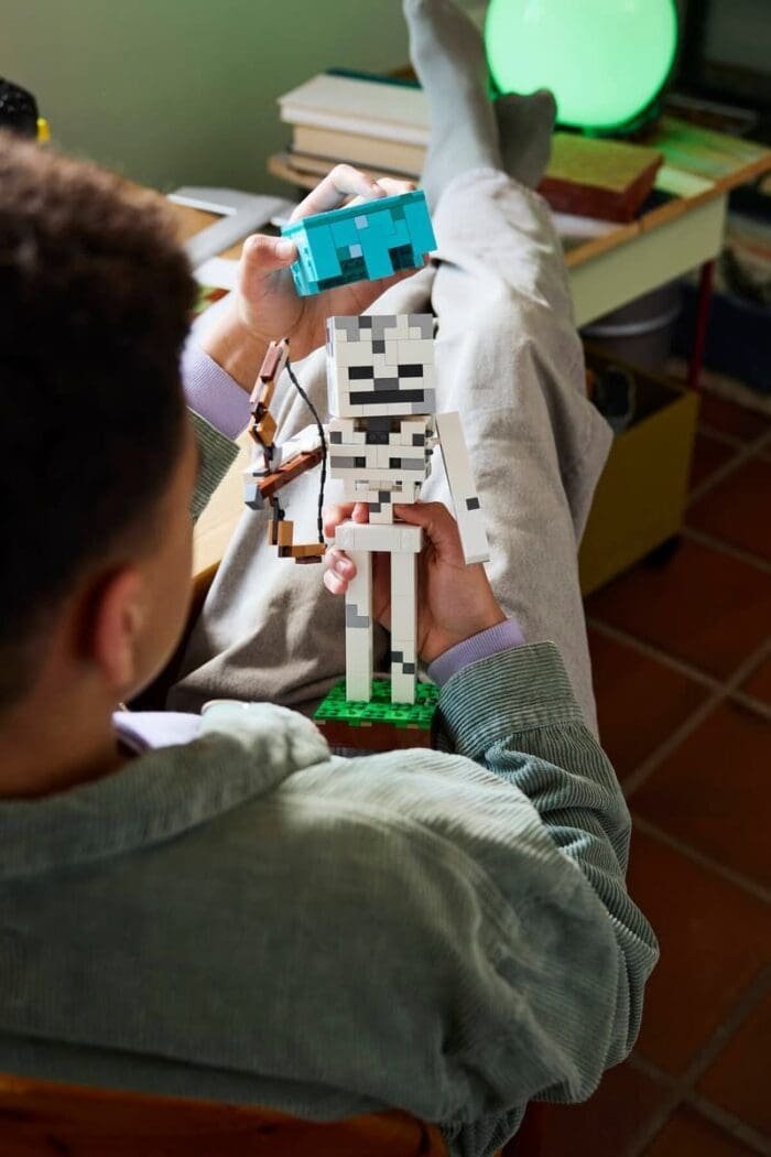 LEGO MINECRAFT SCHELETUL 21594 - imagine 6