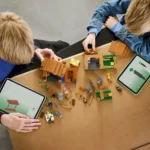 LEGO MINECRAFT ATACUL EVOCATORILOR ASUPRA SATULUI 21596 - imagine 14