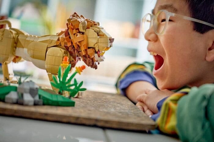 LEGO CREATOR ANIMALE SALBATICE LEU MAIESTUOS 31386 - imagine 6