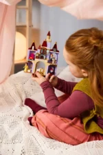 LEGO DISNEY PRINCESS CASTELUL FERMECAT AL LUI BELLE SI AL BESTIEI 43289 - imagine 15