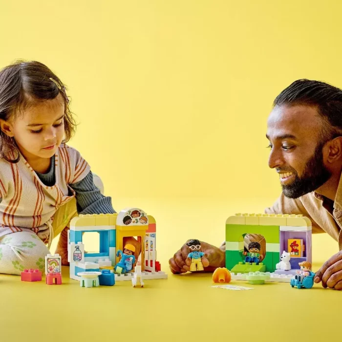 LEGO DUPLO VIATA LA CRESA 10992 - imagine 8