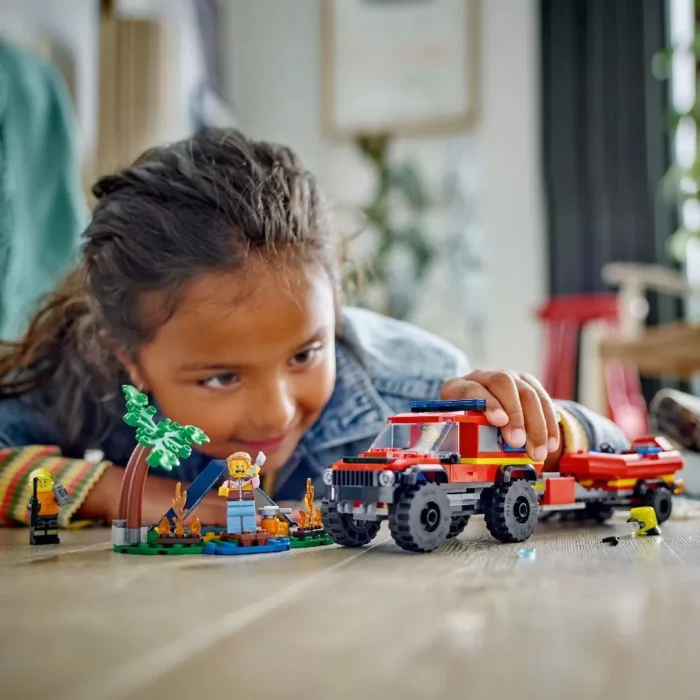 LEGO CITY CAMION 4X4 SI BARCA DE POMPIERI 60412 - imagine 8