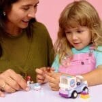 LEGO FIRENDS MASINA UNICORN PENTRU LIVRARE DE TORTURI 42675 - imagine 4
