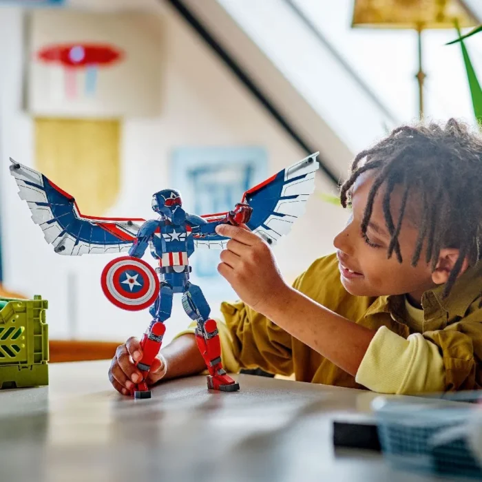 LEGO SUPER HEROES FIGURINA DE CONSTRUCTIE CAPITANUL AMERICA 76296 - imagine 12