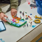 LEGO EDITIONS LIONEL MESSI MOMENTE IMPORTANTE DIN FOTBAL 43011 - imagine 13