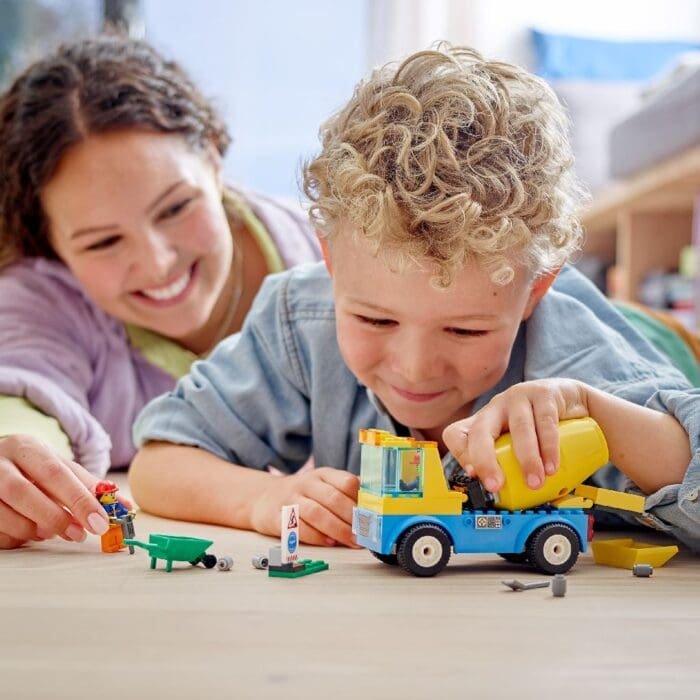 LEGO CITY AUTOBETONIERA 60325 - imagine 4