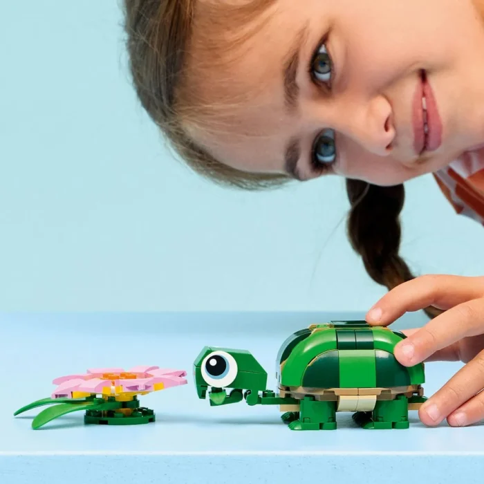 LEGO CREATOR BROASCA TESTOASA CU O FLOARE DE NUFAR 31377 - imagine 13