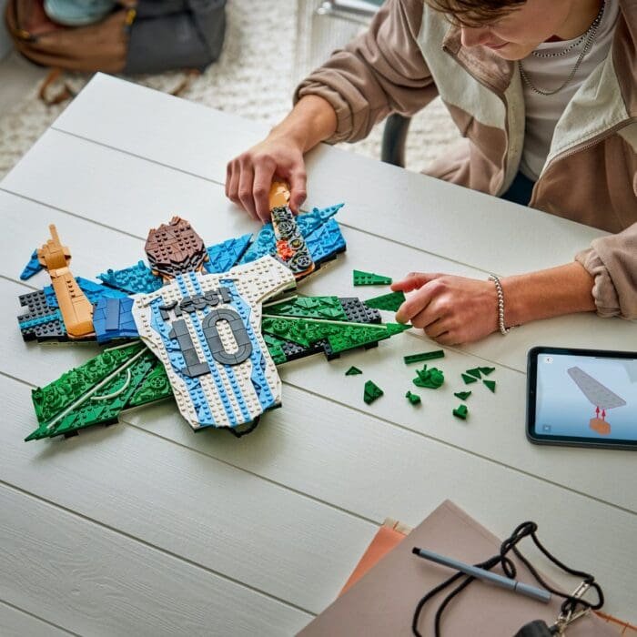 LEGO EDITIONS LIONEL MESSI SARBATORIRE 43018 - imagine 5