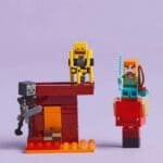 LEGO MINECRAFT BATALIE DEASUPRA LAVEI ÎN NETHER 21266 - imagine 4