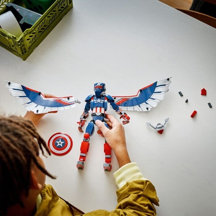 LEGO SUPER HEROES FIGURINA DE CONSTRUCTIE CAPITANUL AMERICA 76296 - imagine 6