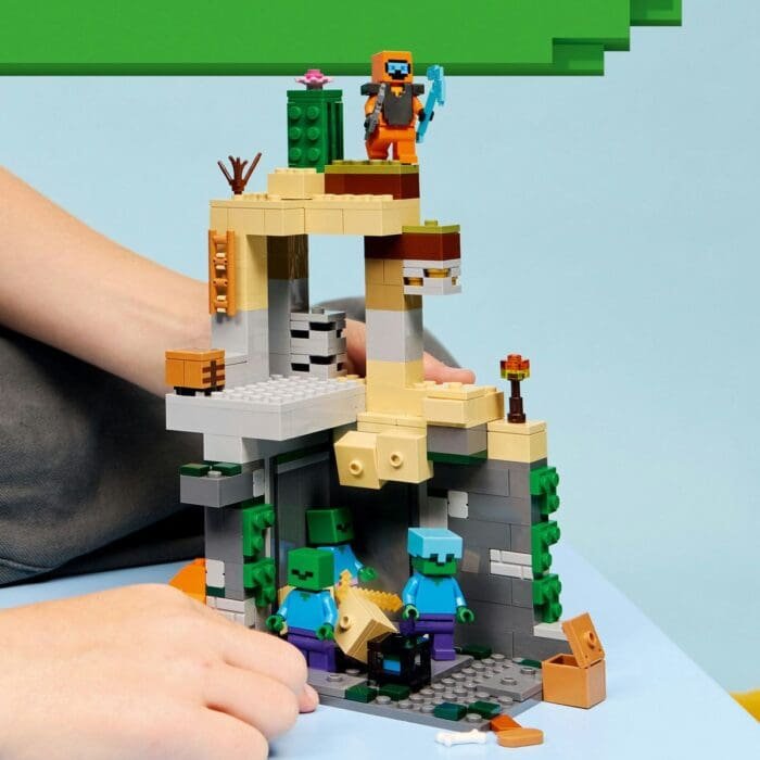LEGO MINECRAFT TEMNITA CU ZOMBI 21587 - imagine 5