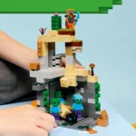 LEGO MINECRAFT TEMNITA CU ZOMBI 21587 - imagine 13