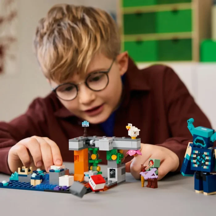 LEGO MINECRAFT INTALNIREA CU TEMNICERUL 21274 - imagine 14