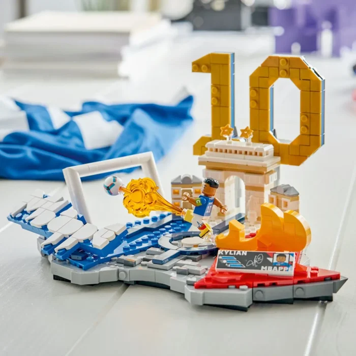 LEGO EDITIONS KYLIAN MBAPPE MOMENTE IMPORTANTE DIN FOTBAL 43013 - imagine 15