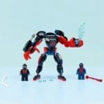 LEGO MARVEL ROBOTUL LUI MILES MORALES VS OMUL PAIANJEN 2099 76337 - imagine 6