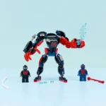LEGO MARVEL ROBOTUL LUI MILES MORALES VS OMUL PAIANJEN 2099 76337 - imagine 14