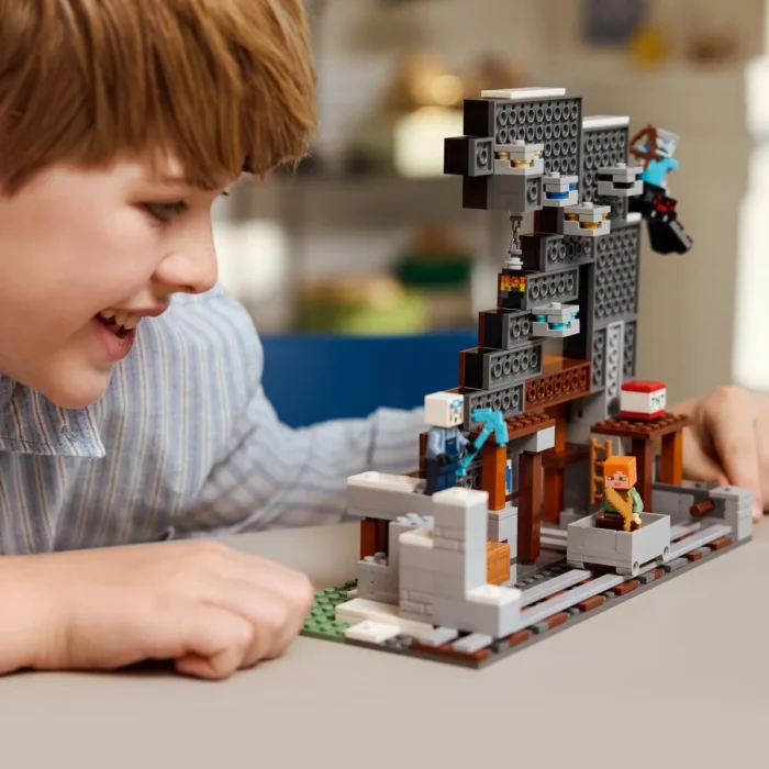 LEGO MINECRAFT MINA TARNACOP 21277 - imagine 16