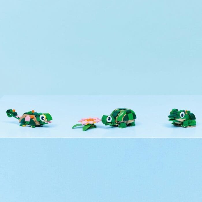 LEGO CREATOR BROASCA TESTOASA CU O FLOARE DE NUFAR 31377 - imagine 7