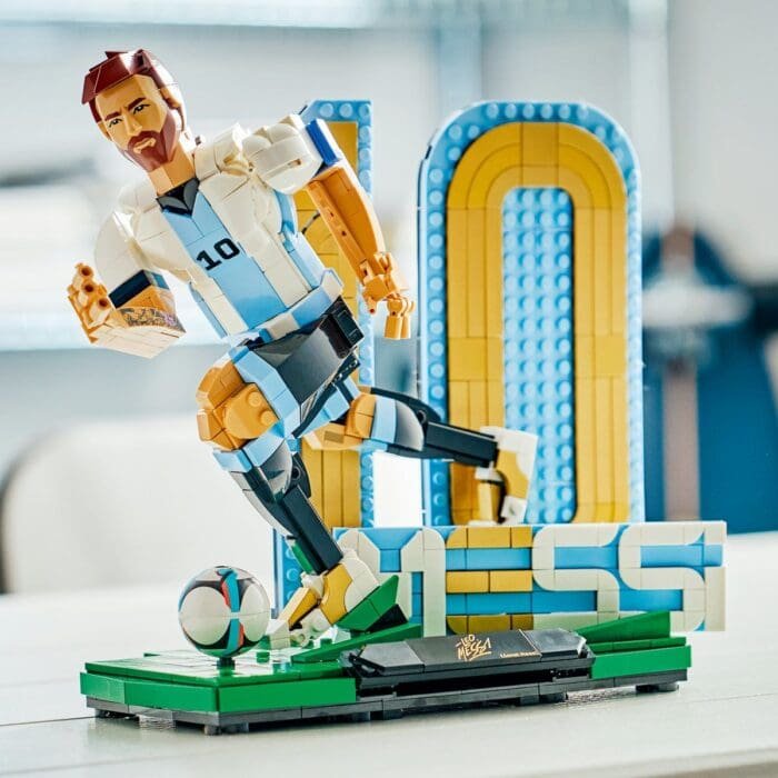 LEGO EDITIONS LIONEL MESSI LEGENDA A FOTBALULUI 43015 - imagine 8