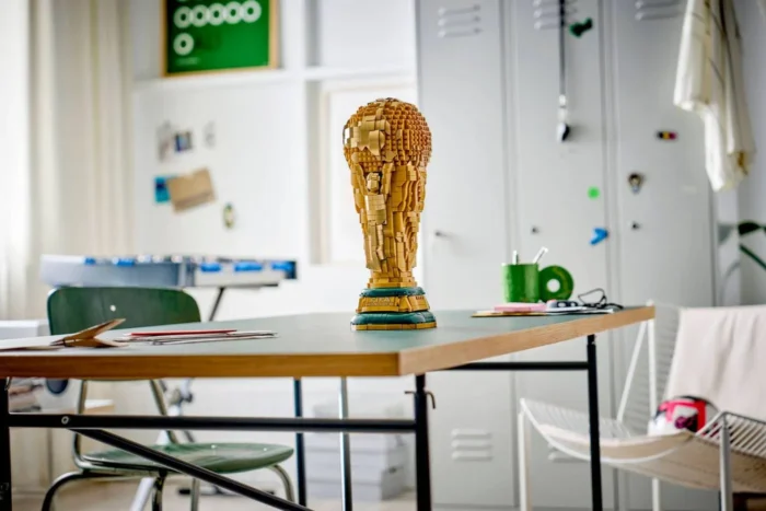 LEGO EDITIONS TROFEUL OFICIAL AL CUPEI MONDIALE FIFA 43020 - imagine 17